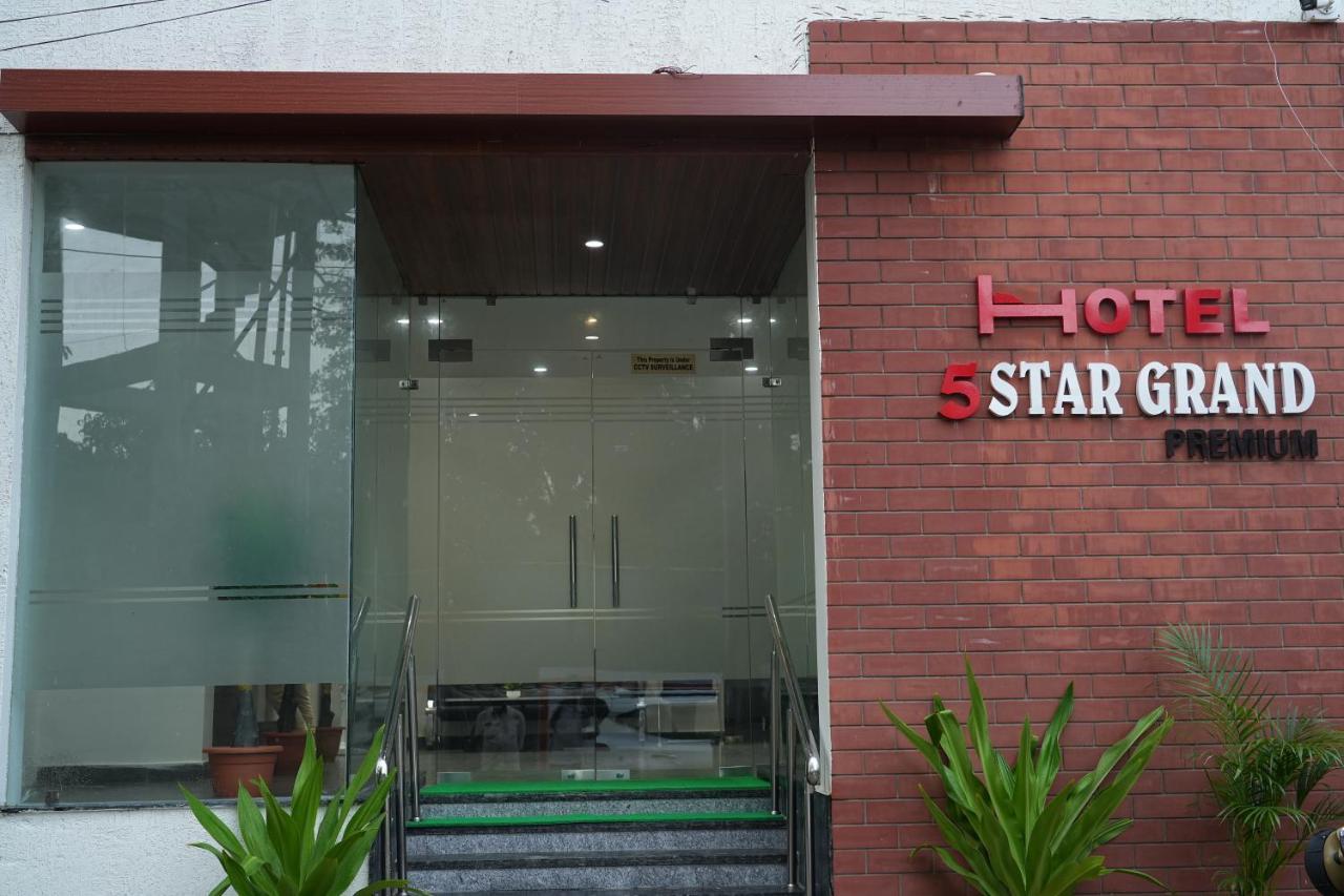 5 Star Grand- Premium 호텔 샴샤바드 외부 사진