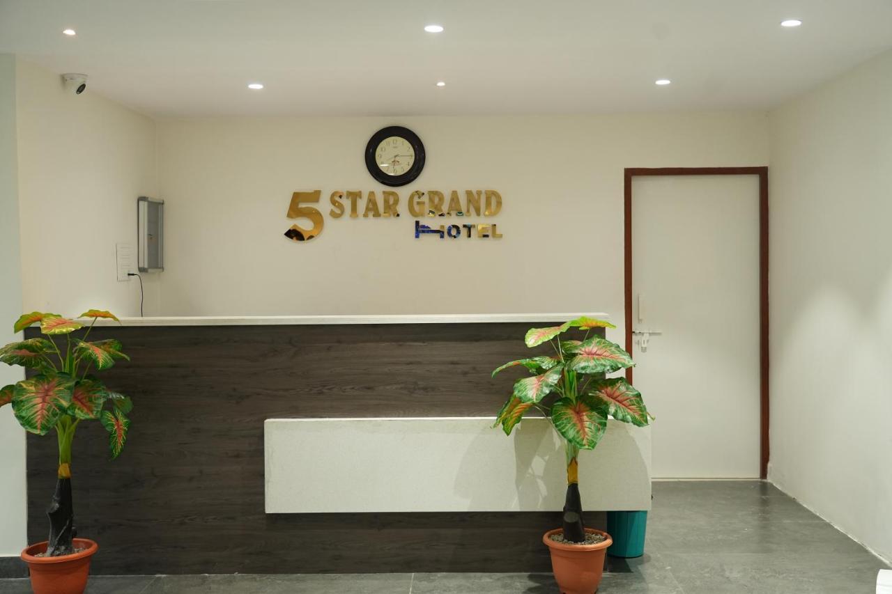 5 Star Grand- Premium 호텔 샴샤바드 외부 사진