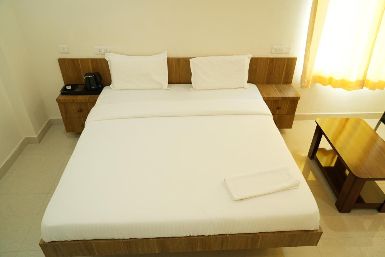 5 Star Grand- Premium 호텔 샴샤바드 외부 사진