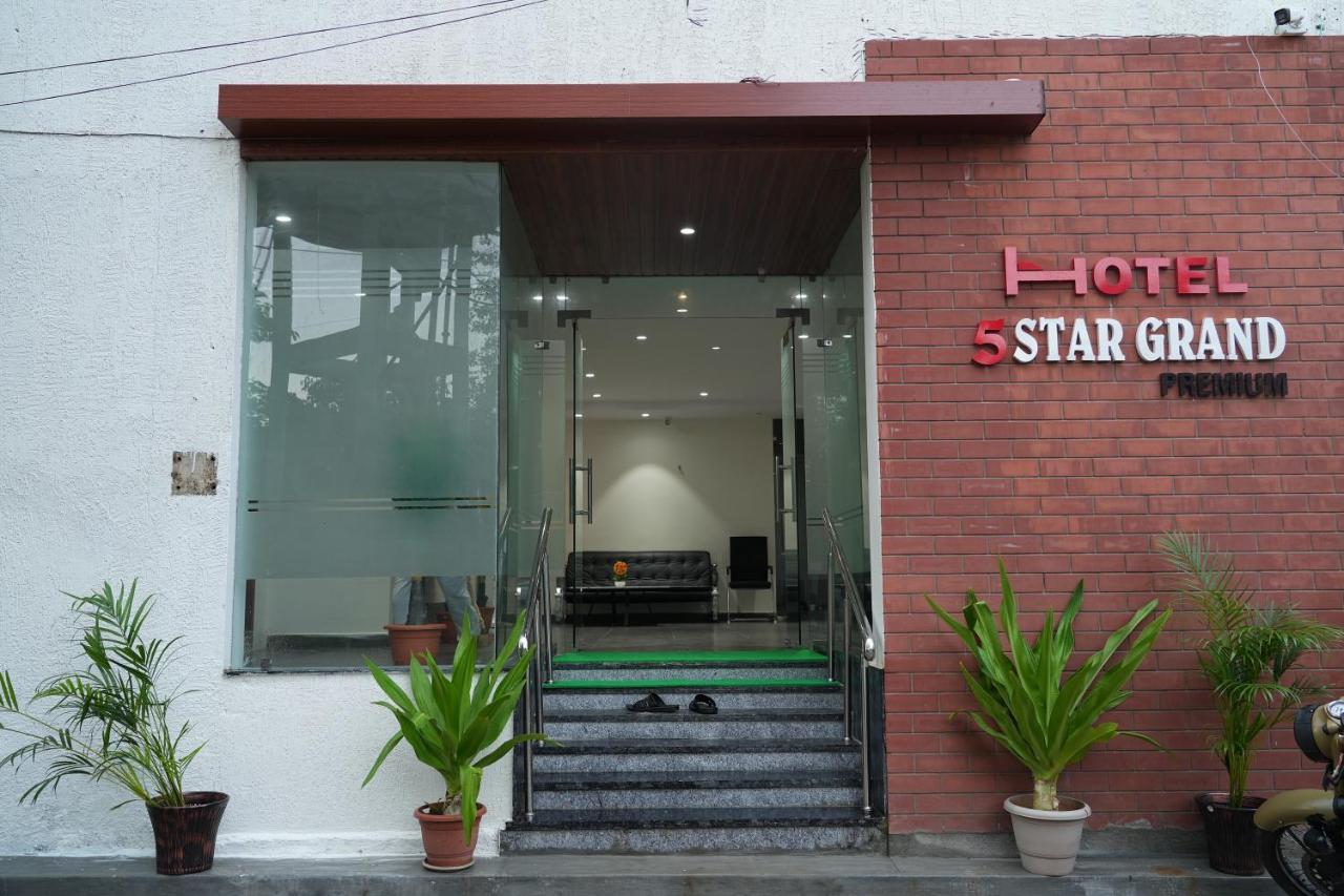 5 Star Grand- Premium 호텔 샴샤바드 외부 사진